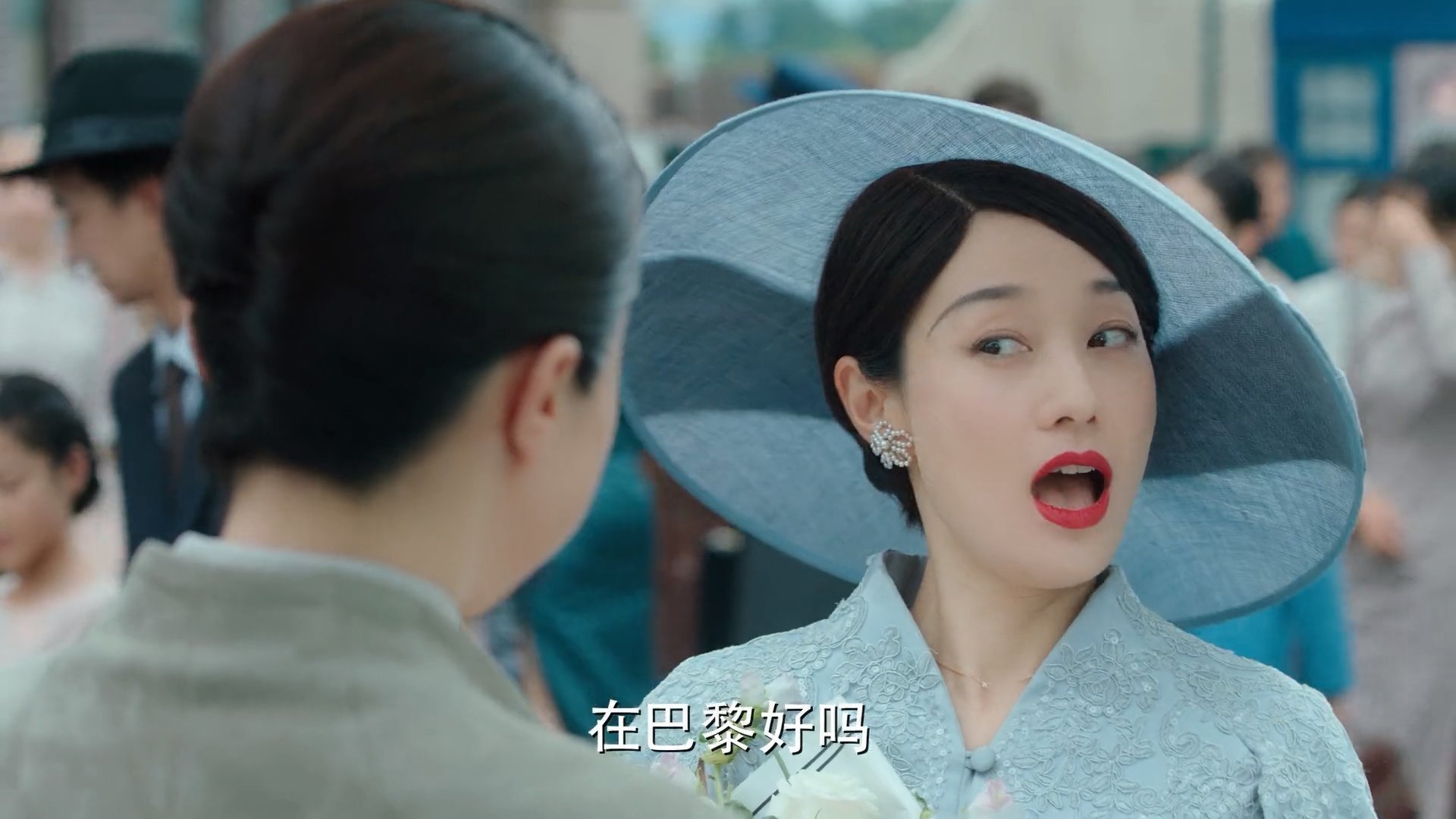 爱游戏app下载-“闪电超车瞬间！”——赛车界的年度绝美瞬间，闪电跑车