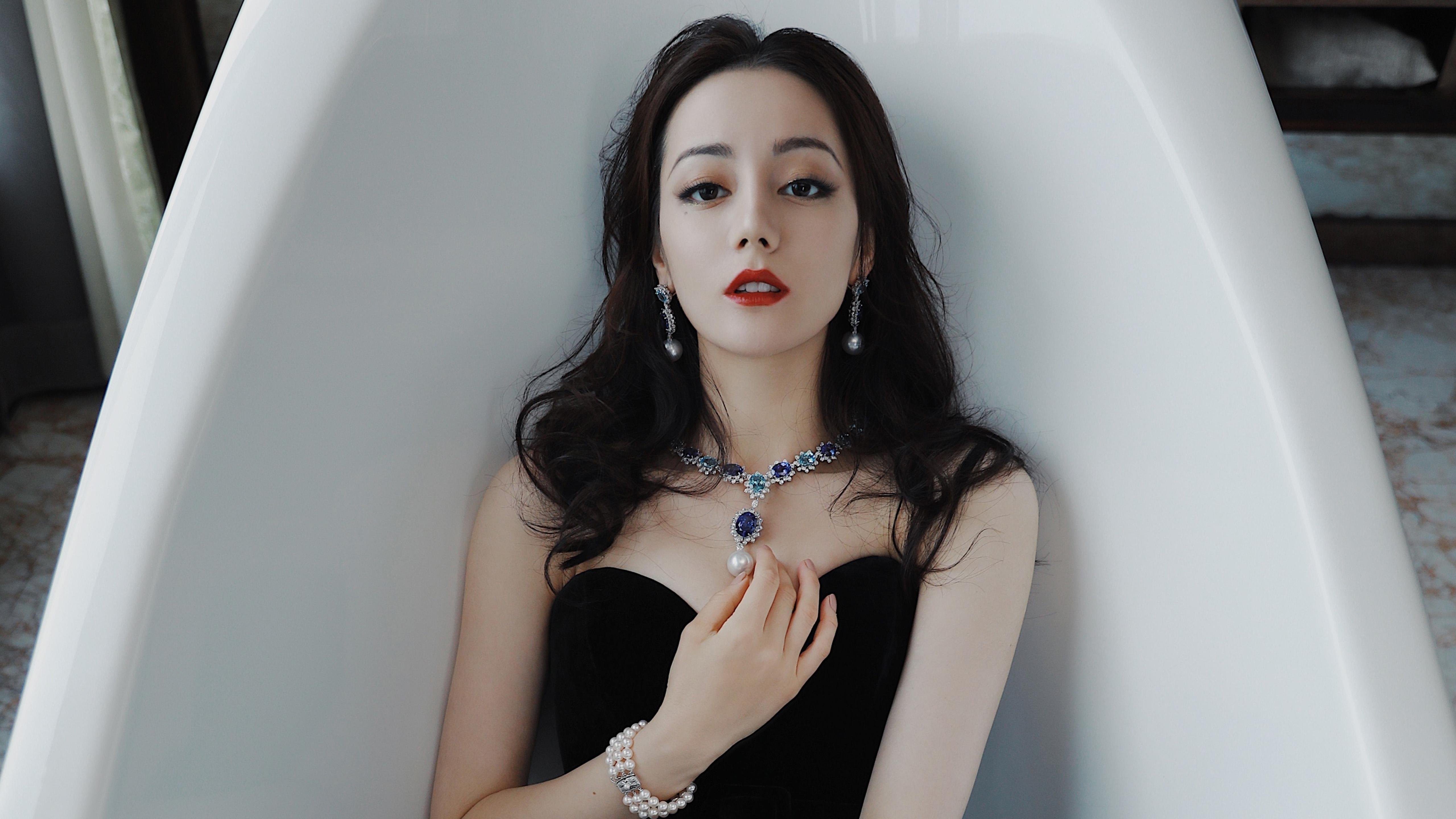 爱游戏平台-丁浩在“湾区杯”围棋大棋士赛中表现出色，围棋选手丁浩